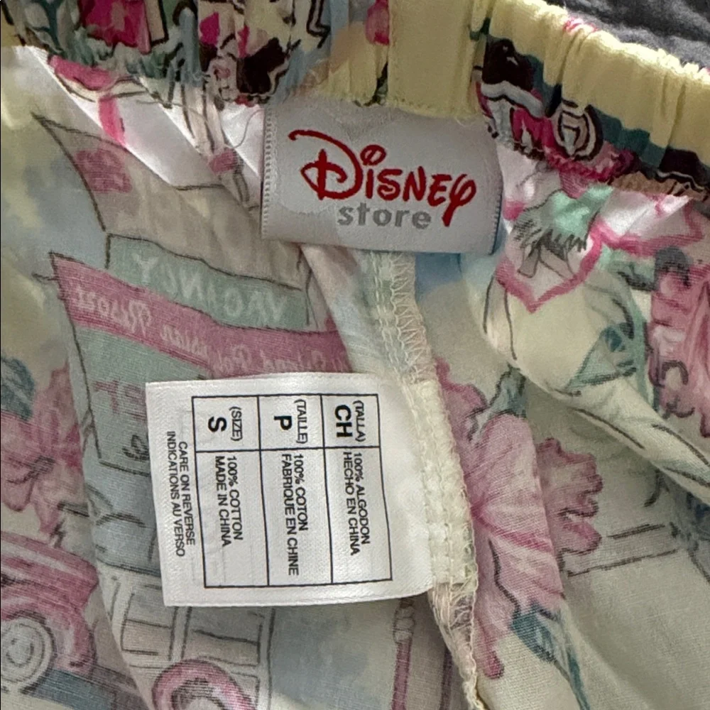 Disney’s Polynesian Resort Pastel Floral Beach Print Pajama Set - Small - Picture 4 of 5